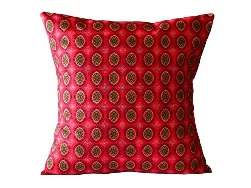 Shweshwe Print cushion cover - Red and Green Shields Shweshwe Print cushion cover - Red and Green Shields